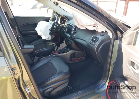 2018 Jeep Compass Trailhawk 4X4 из США, поврежденный, VIN 3C4NJDDBXJT238917